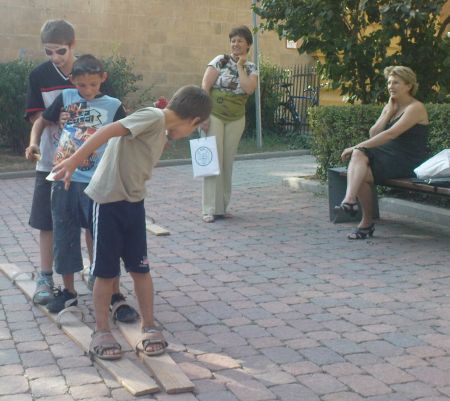 csaladi.jpg csaladi.jpg